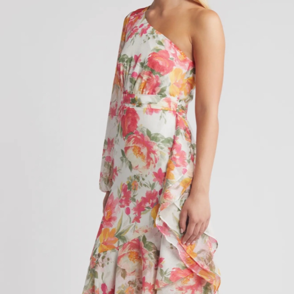 Lulus size M FLORAL DRESS - NEW WITH TAGS - NEVER WORN